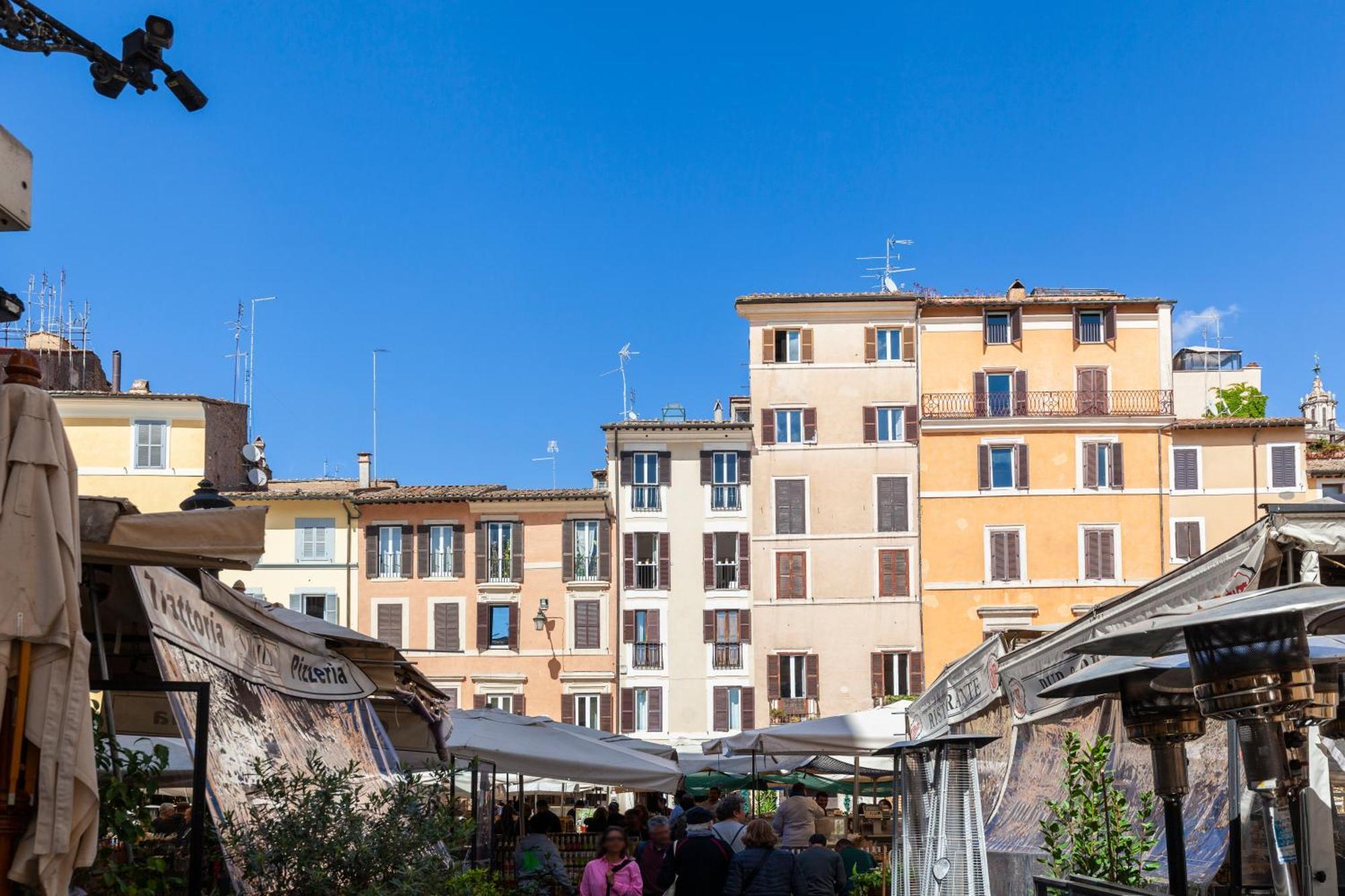 Campo Dei Fiori Holiday Home Rome Bagian luar foto